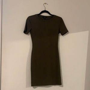 Green body con dress